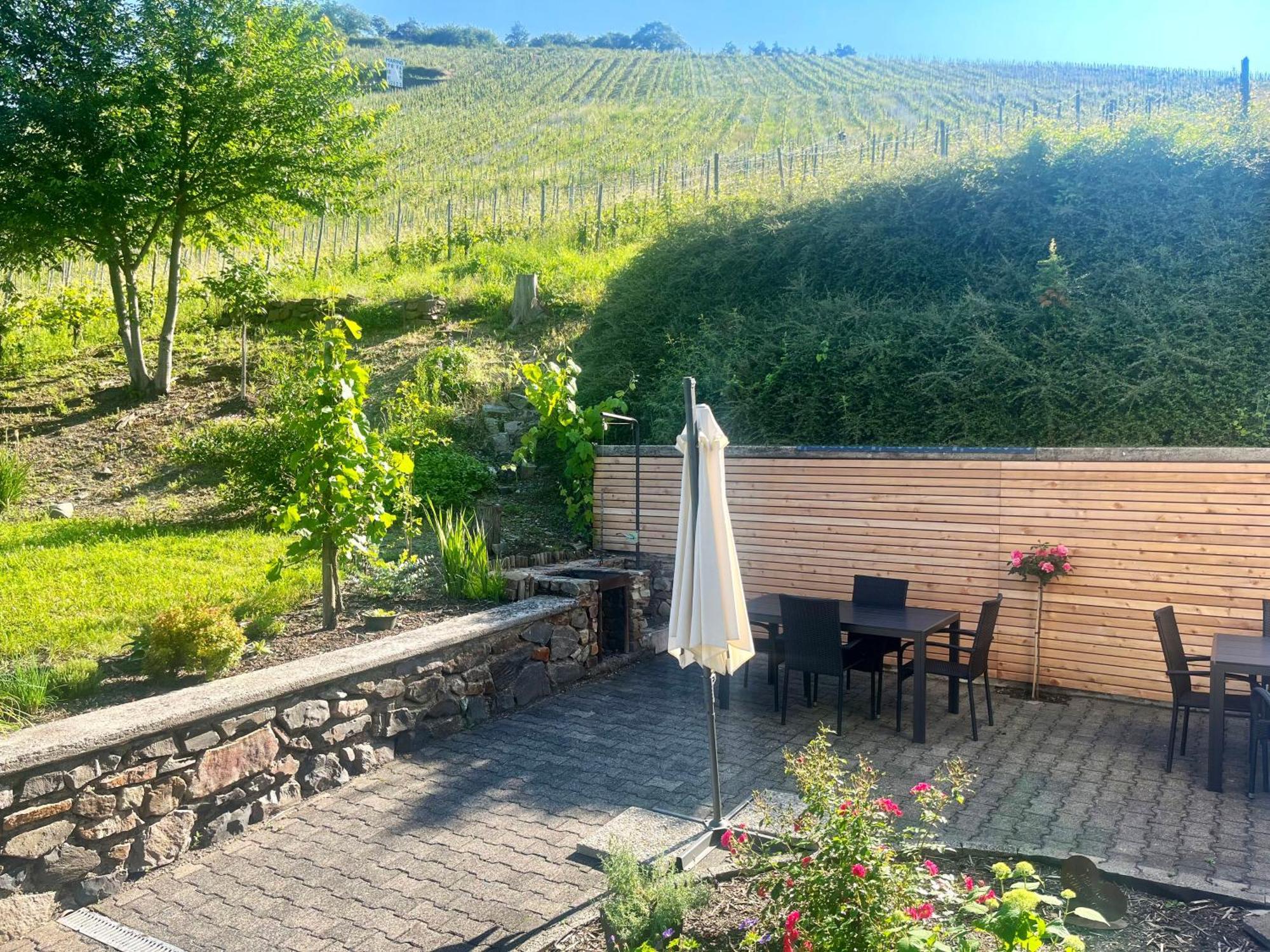 Ferienwohnung 1595 Im Weingut Botzet Maring-Noviand Exterior foto